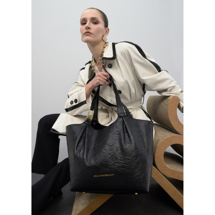 Shopper negro pliegues