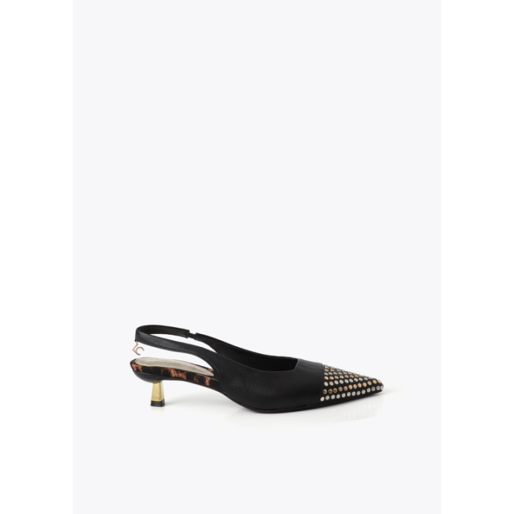 Zapato tacón destalonado con tachas